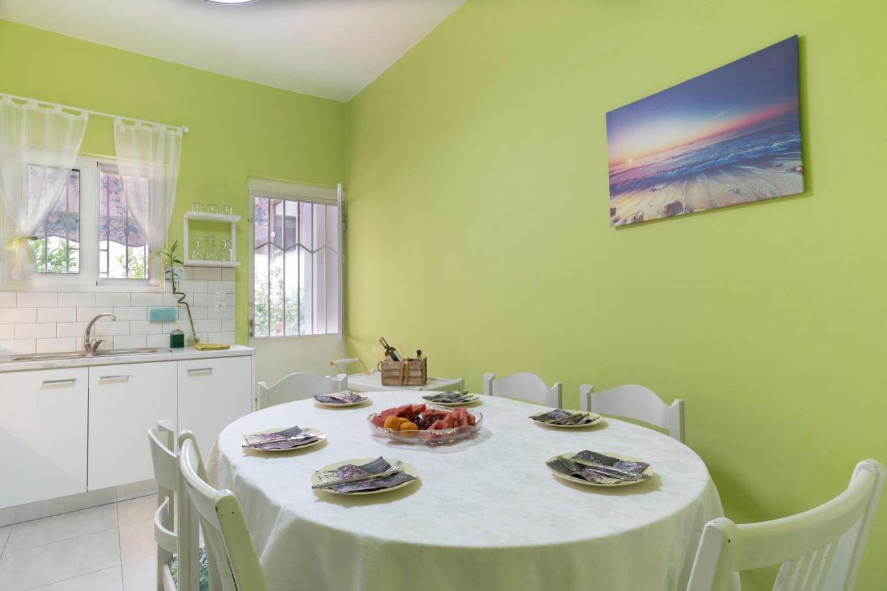 Casa Bonita, House With Private Entrance And Garden, Between Center And Sea Athens Exterior photo